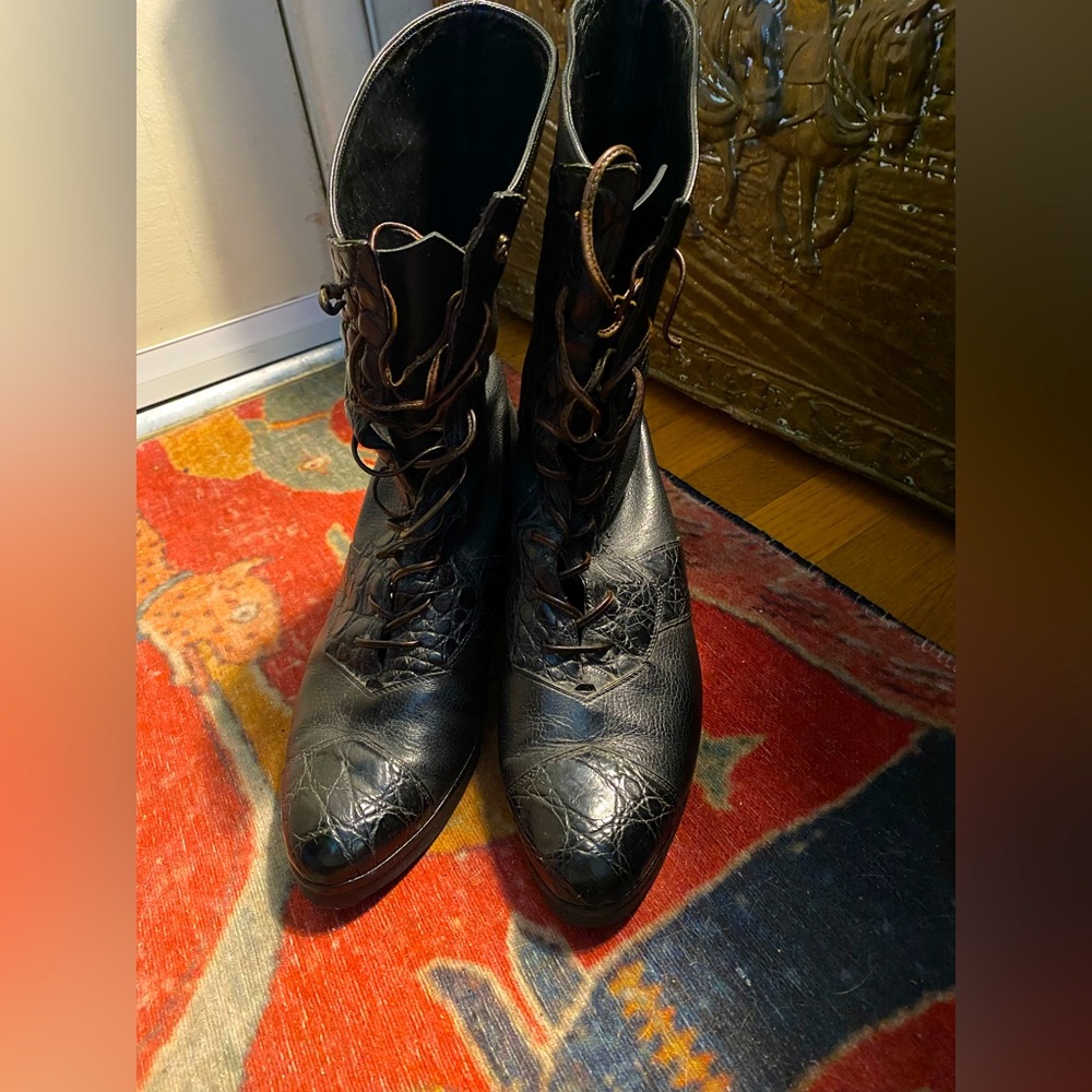 Handmade in Italy, Perfect Little Wicked Black Boots Sz 7